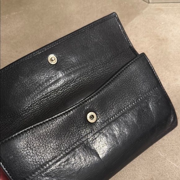 Gucci Black Wallet with Red Accent - Picture 11 of 11